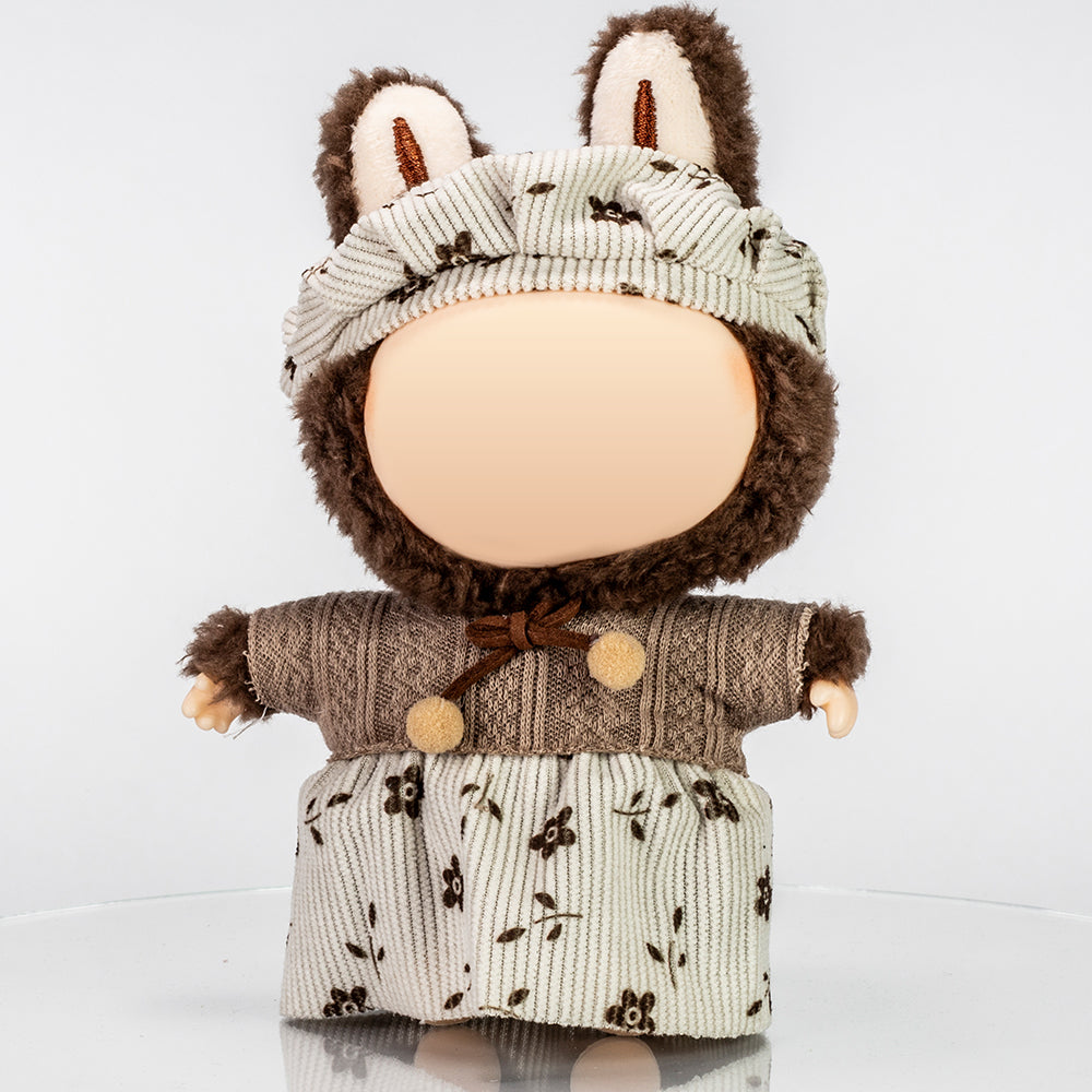 Blossom Dream Szett – Kötött Felső, Bársonyszoknya & Virágos Kalap