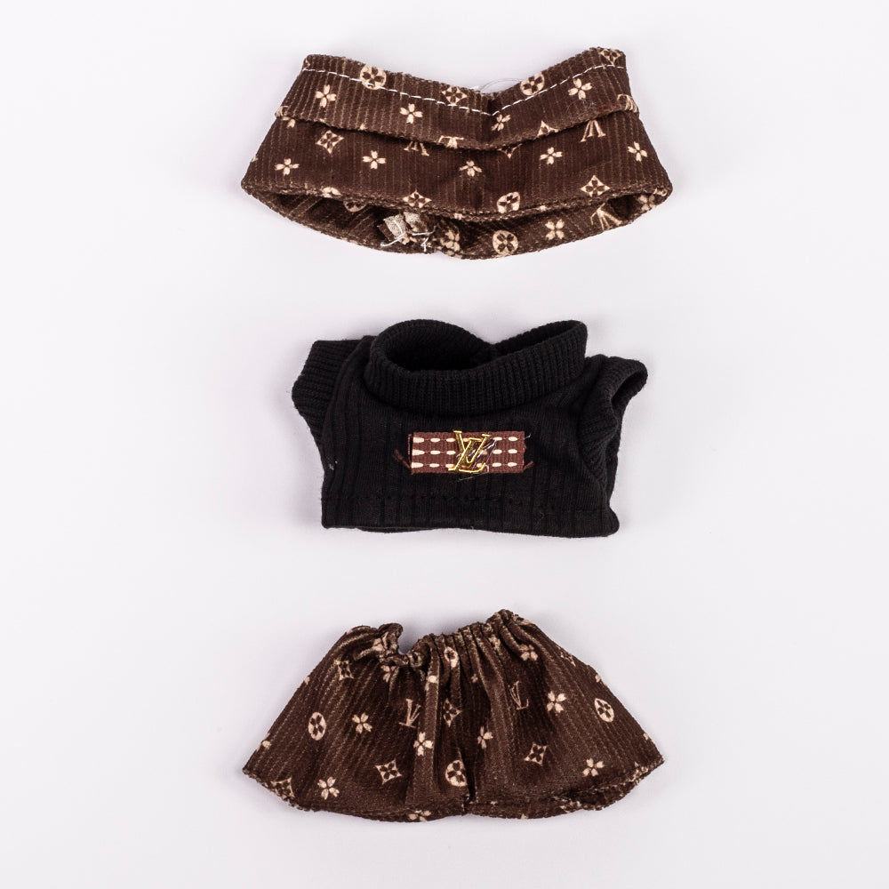 Luxury Set with Black Sweater for Collectible Figures